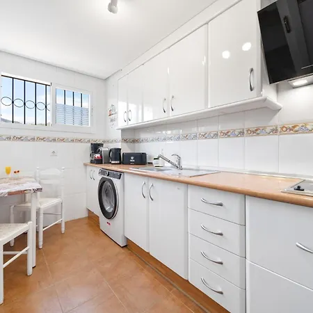 Sunny Terrace Apartment